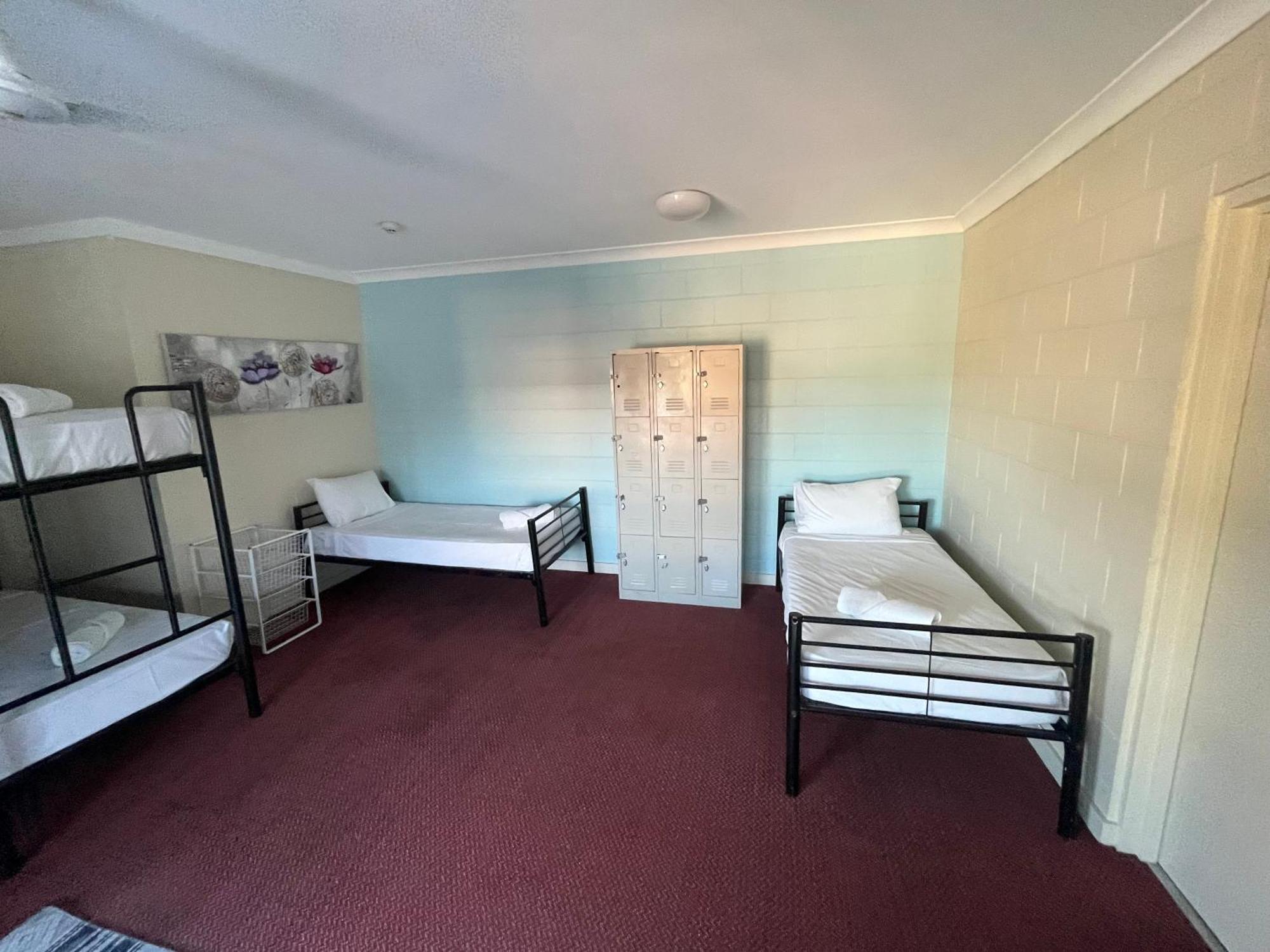 Hostel Seaside Townsville- Right Next To Coles, 2 Mins Walk To & Cbd Townsville